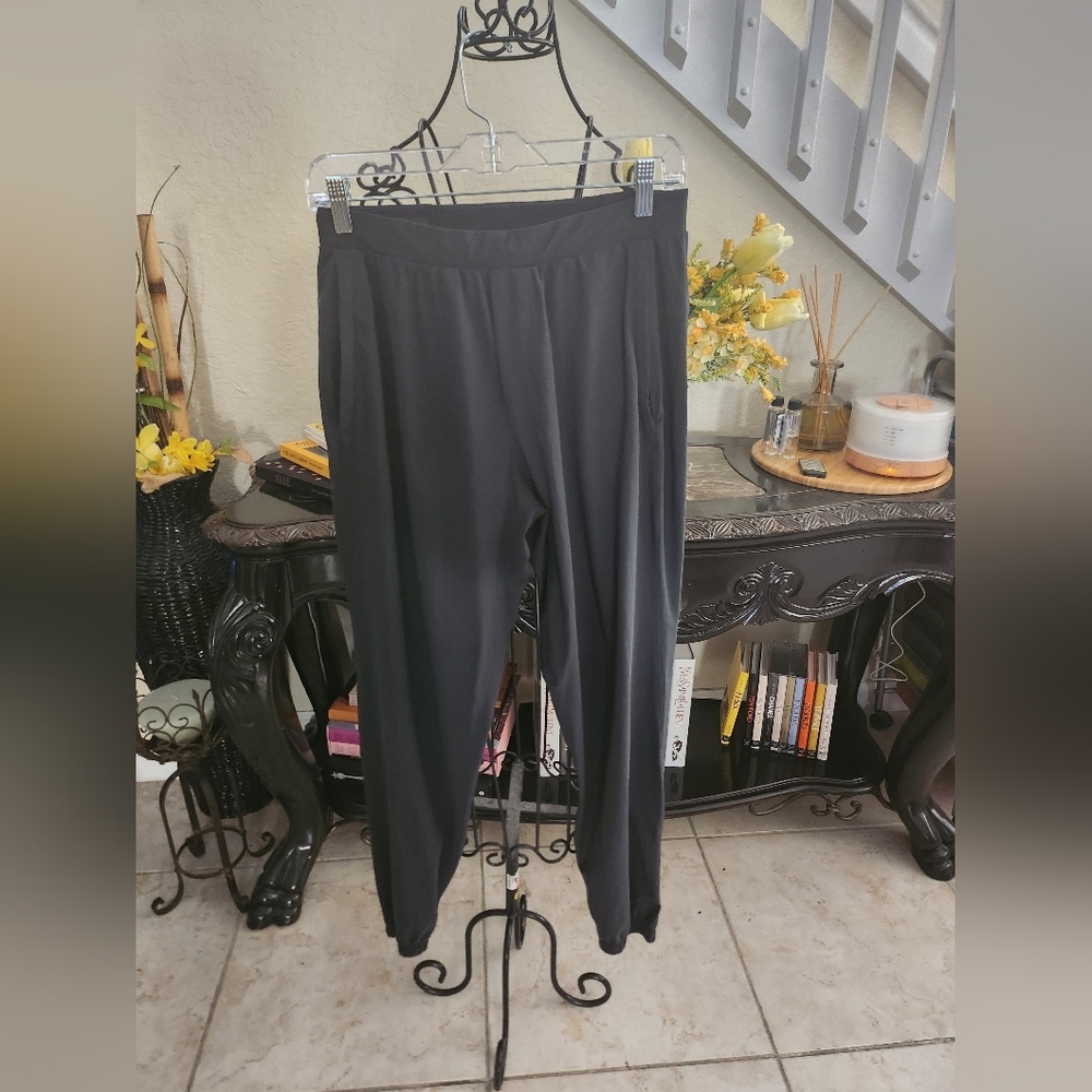Lululemon pants size M